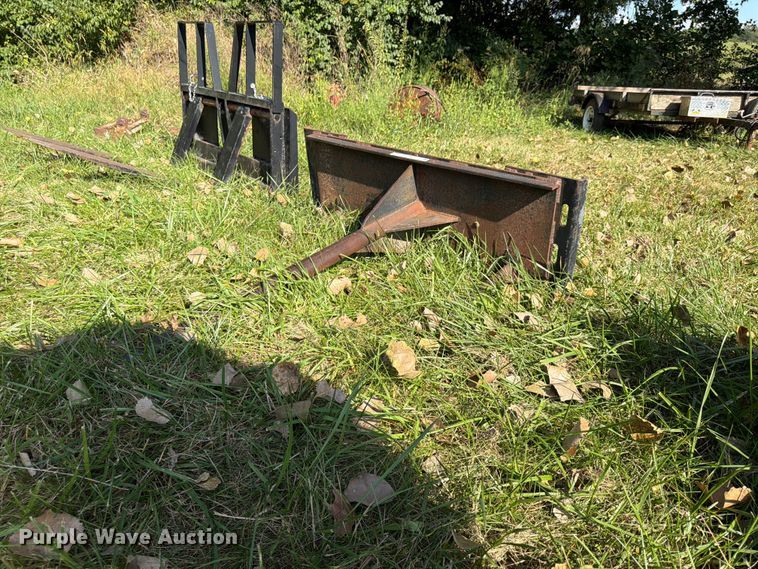 skid steer bale spear - FU4627