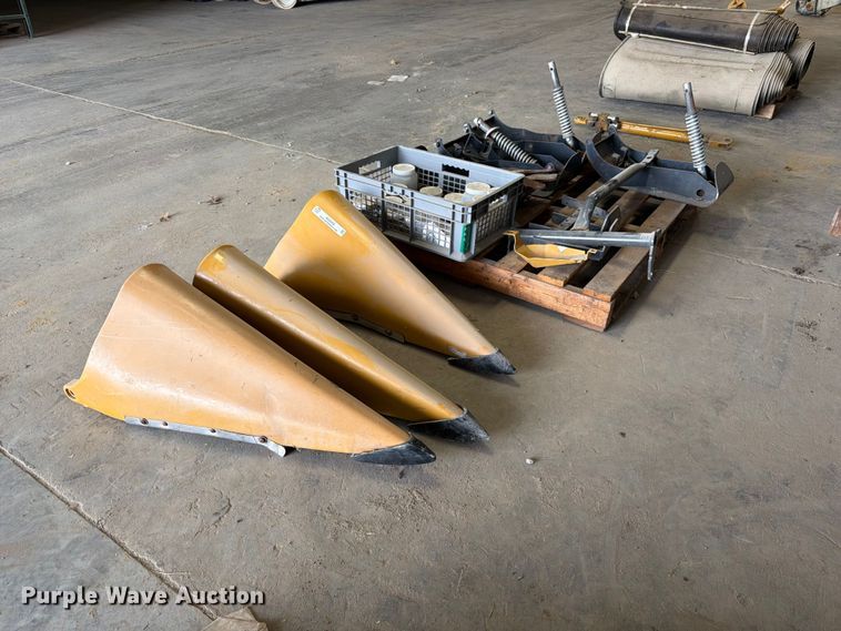 Corn header parts - MQ9066