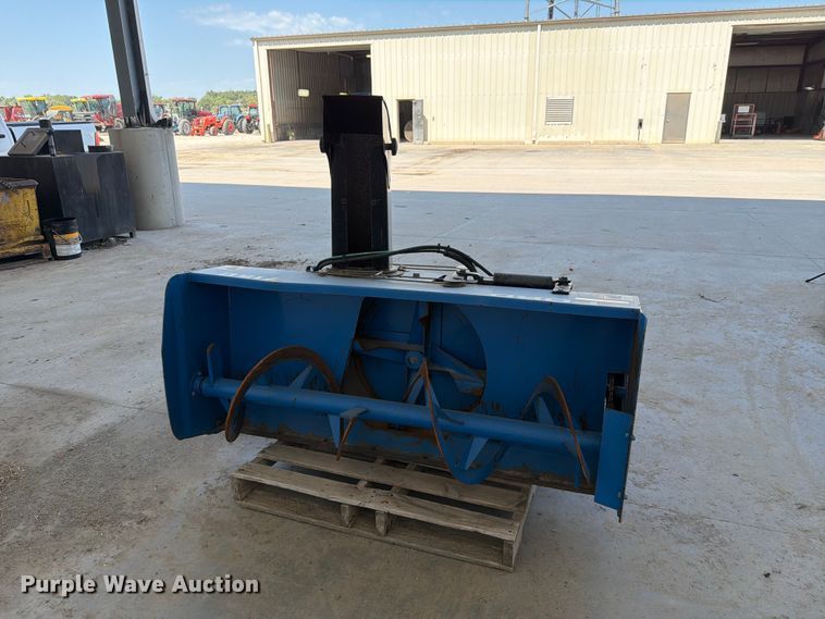 Ford 715C snow blower - NF9534