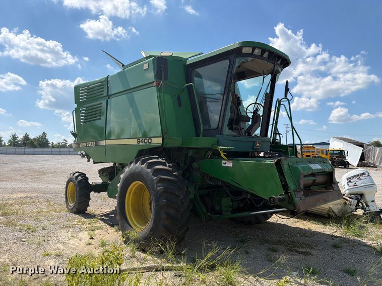 1990 John Deere 9400 combine - YA4525