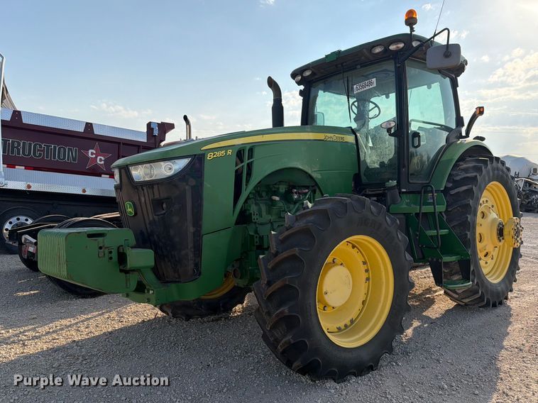 2013 John Deere 8285R MFWD tractor - YA4834