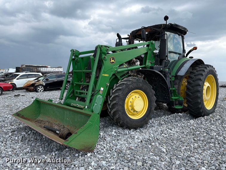 2016 John Deere 7230R MFWD tractor - YA4894