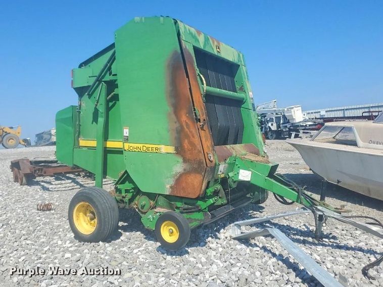2007 John Deere 568 MegaWide Plus round baler - YA4900