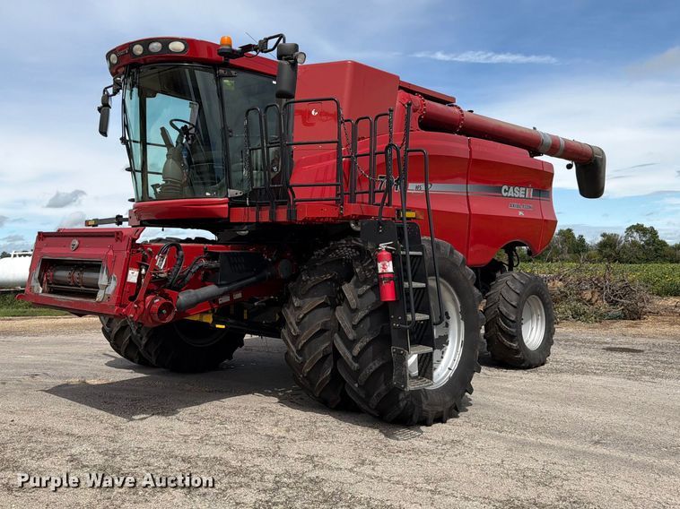 2008 Case IH AFX 7010 Axial-Flow combine - YA4935