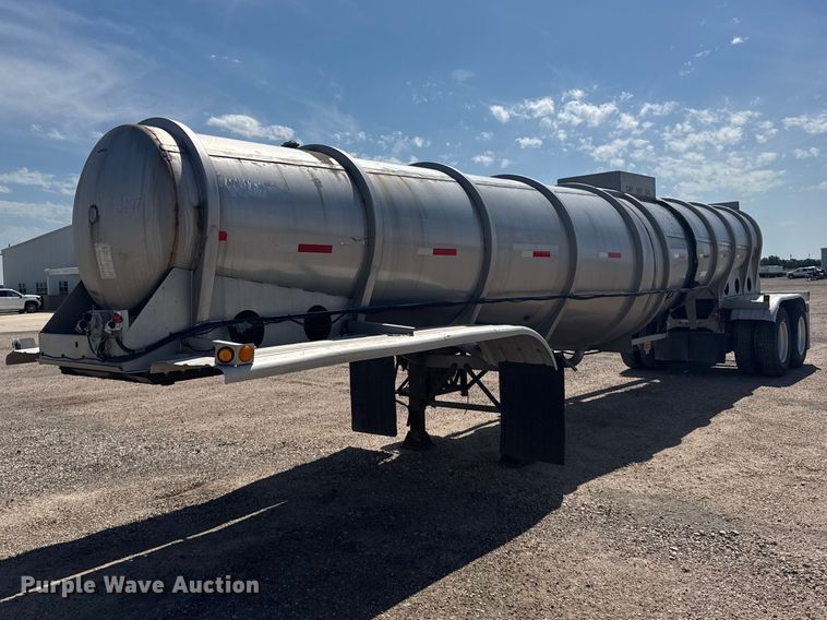 2013 Bulk Tank International tank trailer - DY3290