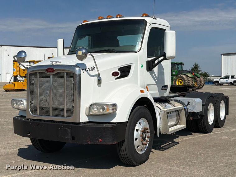 2015 Peterbilt 567 semi truck - DZ4698