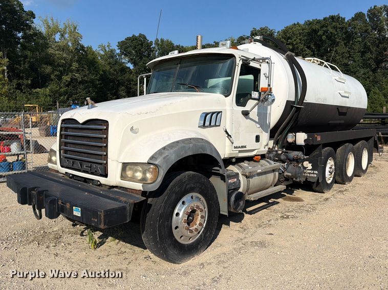 2009 Mack Gu (granite) vacuum truck - EF1361