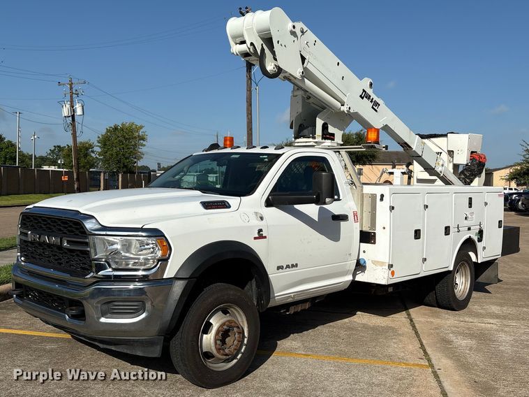 2019 RAM 5500 bucket truck - EU0866