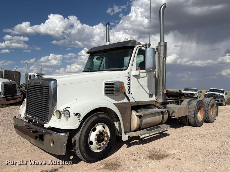 2017 Freightliner Coronado semi truck - EW8669