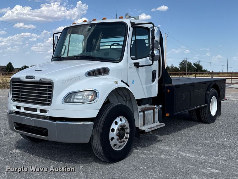 2016 Freightliner Business Class M2 flatbed truck - EW8720