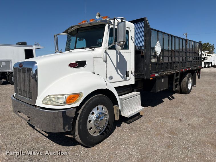 2011 Peterbilt 337 flatbed truck - FB5125