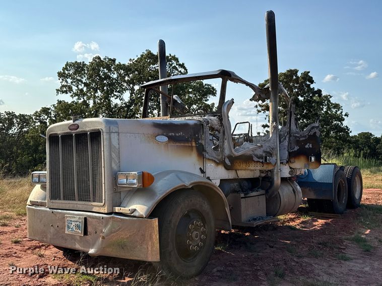 1998 Peterbilt 379 semi truck - FC4176