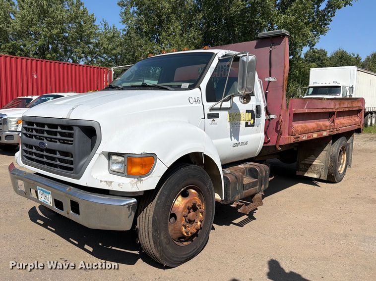 2000 Ford F650 dump truck - FK3378