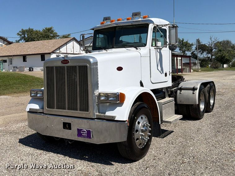 2002 Peterbilt 378 semi truck - FK4154