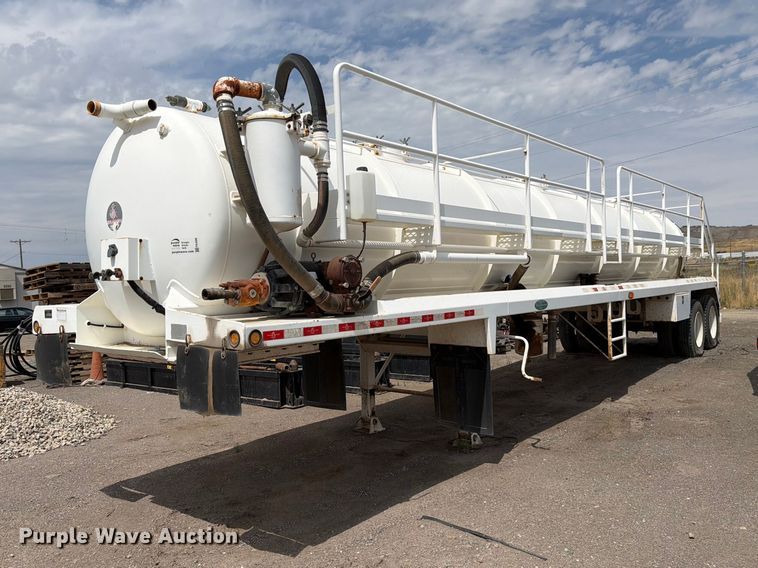 2012 Dragon Products vacuum trailer - FK4589