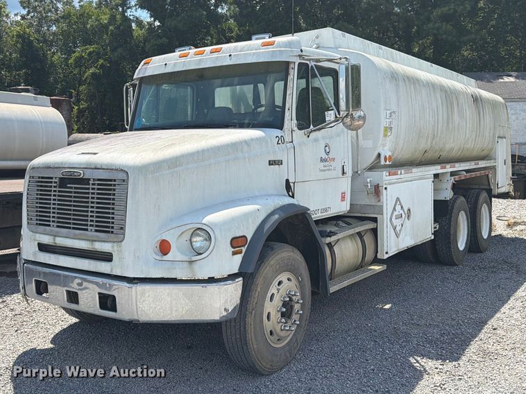 2000 Freightliner FL112 fuel truck - FN2039
