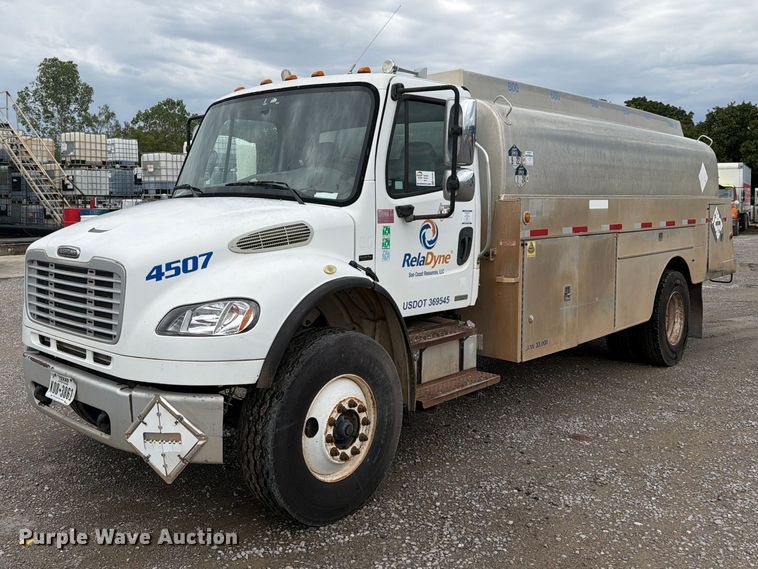 2007 Freightliner Business Class M2 fuel truck - FN2565