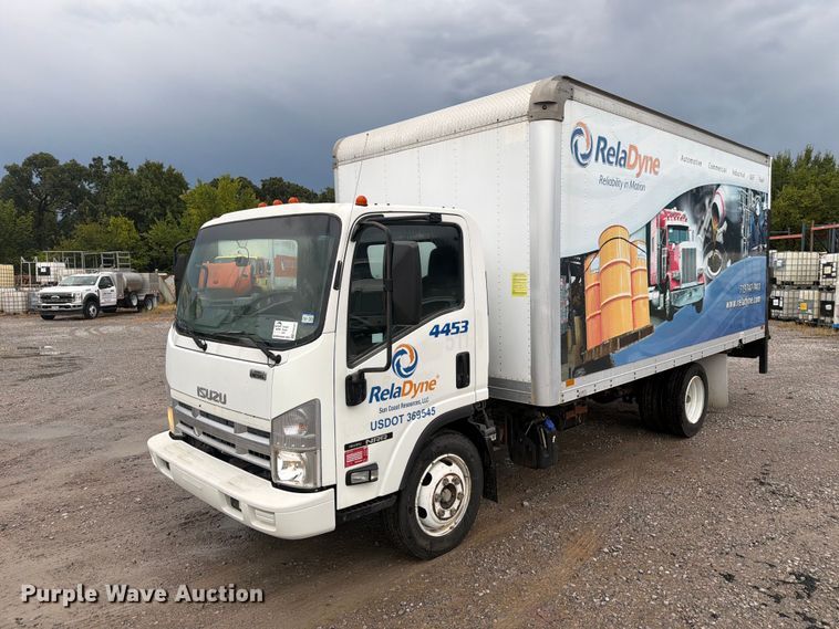 2014 Isuzu NRR box truck - FN2567