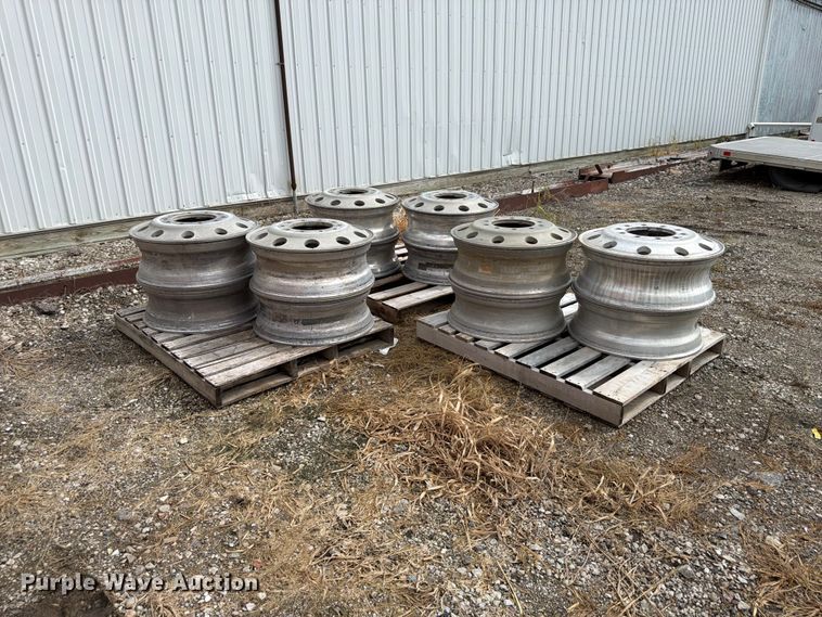 (12) Aluminum hub pilot wheels - FP3088