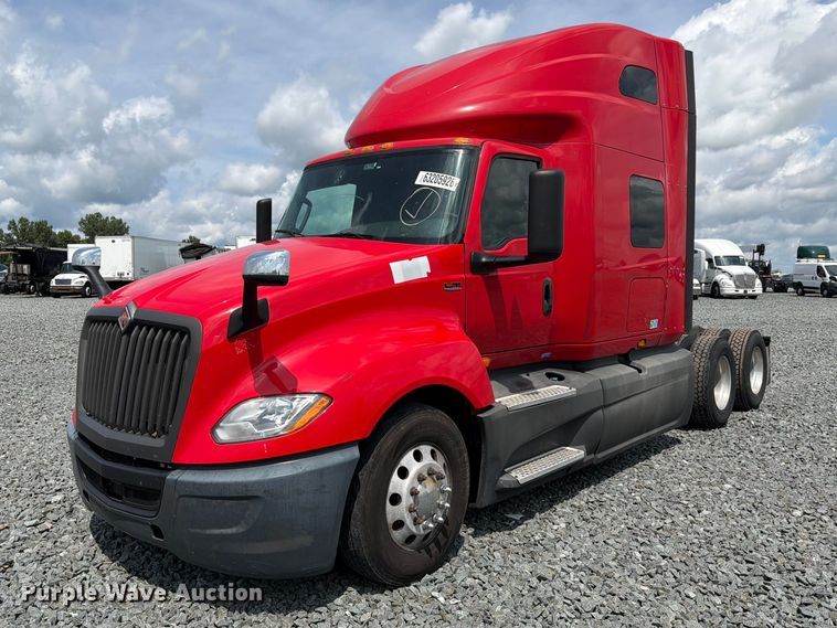 2020 International LT625 semi truck - YA4342