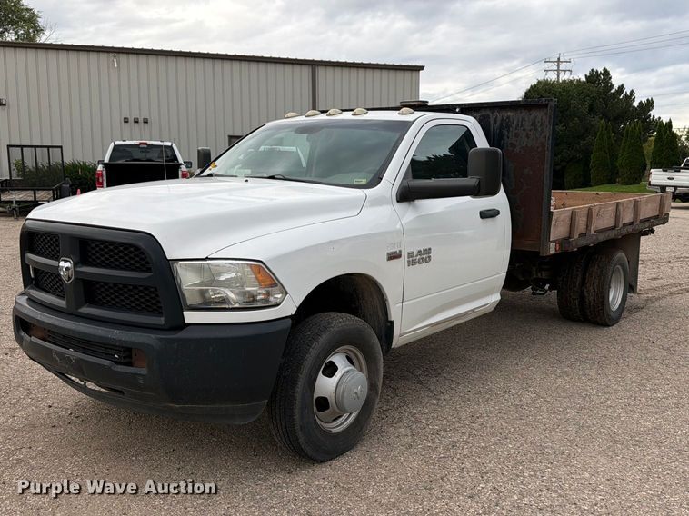 2016 RAM 3500 flatbed truck - DV2062