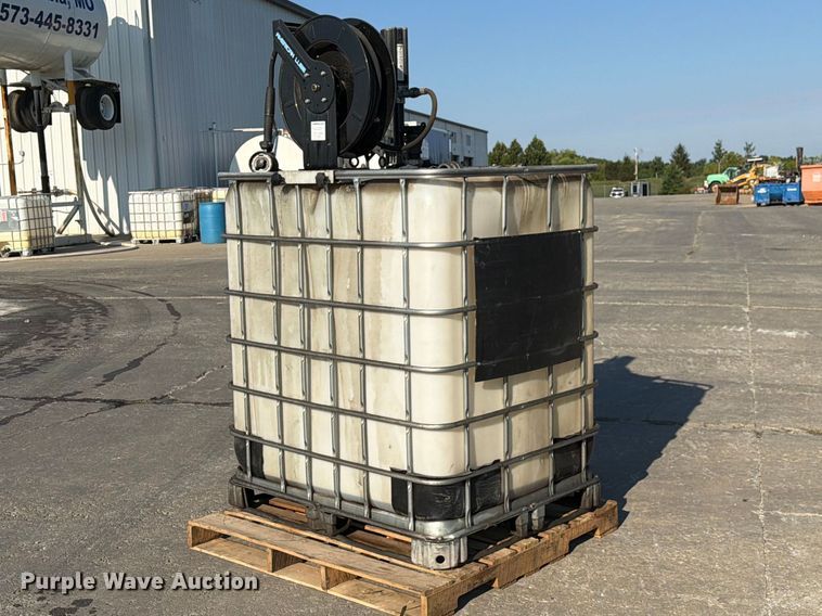 Oil tank - DZ4692