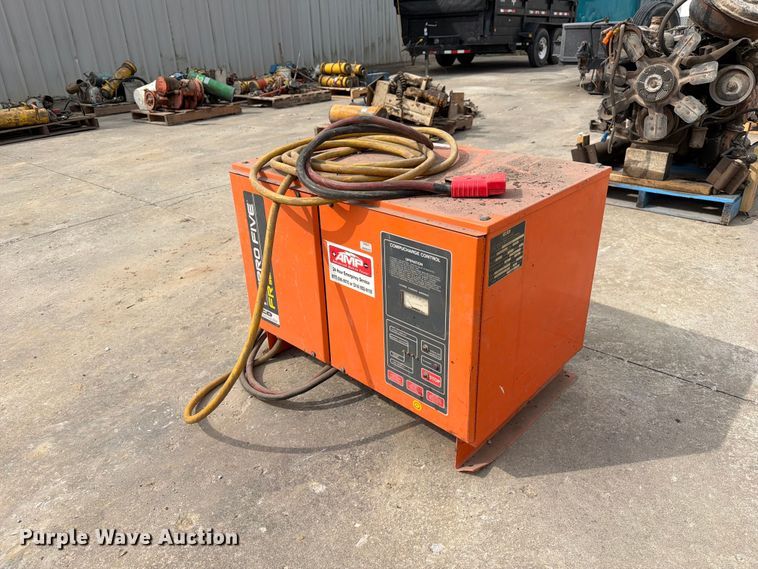 C&D FR24HK900M battery charger - DZ4816