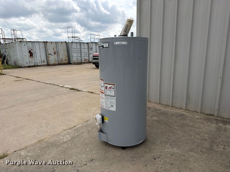 AO Smith FCG-75 400 water heater - DZ4821