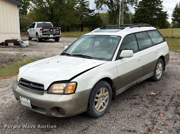 2000 Subaru Legacy Outback SUV - EO8742