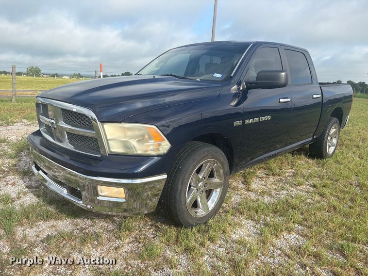 2012 Dodge Ram 1500 Crew Cab pickup truck - EU0750