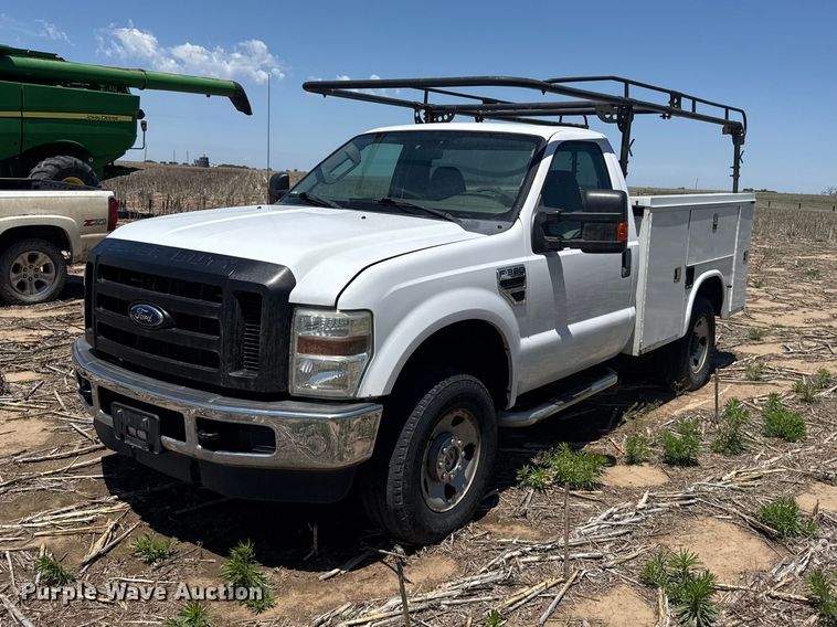 2009 Ford F350 Super Duty utility bed pickup truck - EW4779