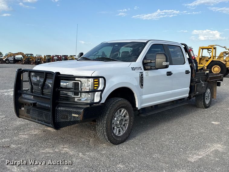 2019 Ford F250 Super Duty Crew Cab flatbed pickup truck - EW8715