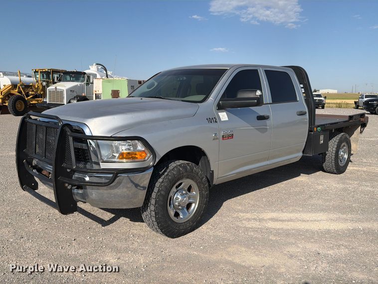 2012 Dodge Ram 2500 Crew Cab flatbed pickup truck - EW8716