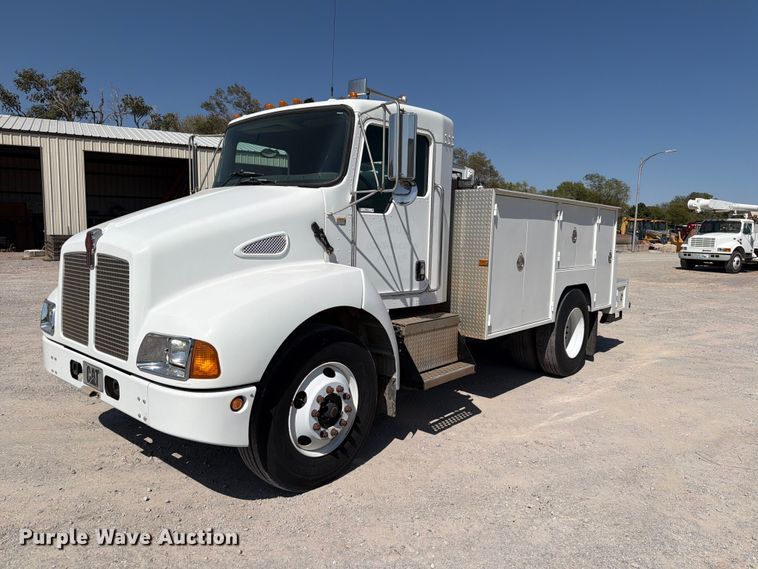 2003 Kenworth T300 utility / service truck - EW8811