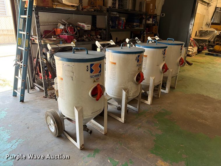 (4) Schmidt 6.5 C.F. sand blasting pots - EW8843