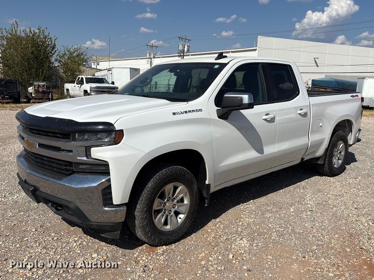 2020 Chevrolet Silverado 1500 Ext. Cab pickup truck - EX0037