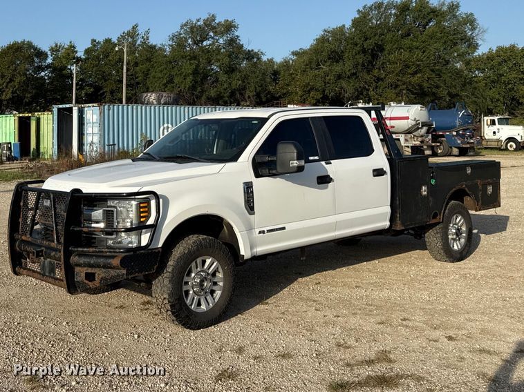 2019 Ford F250 Super Duty Crew Cab flatbed pickup truck - EX2230
