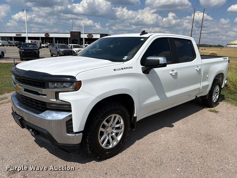2020 Chevrolet Silverado 1500 Crew Cab pickup truck - EX2603