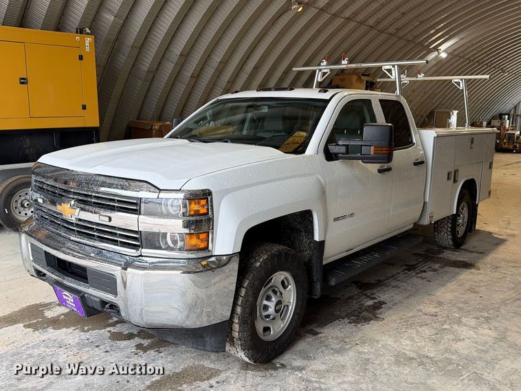 2019 Chevrolet Silverado 2500HD Ext. Cab utility bed pickup truck - EX4603