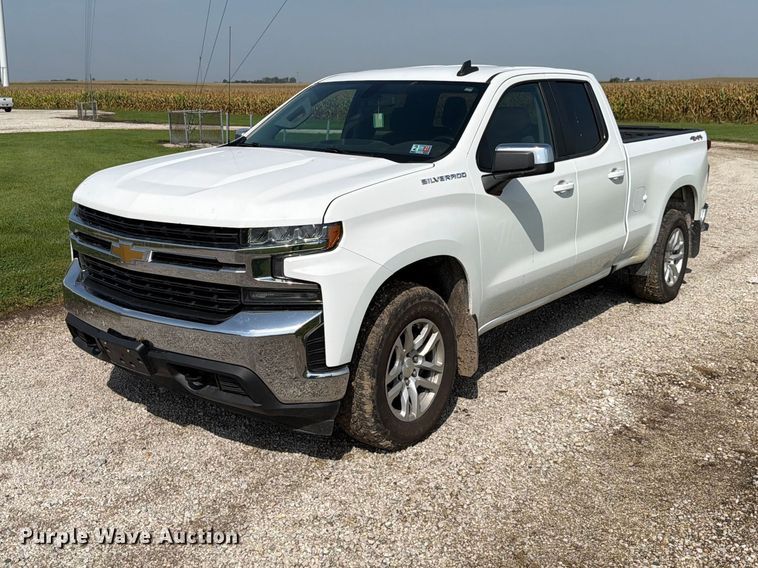2021 Chevrolet Silverado 1500 Ext. Cab pickup truck - EX4611