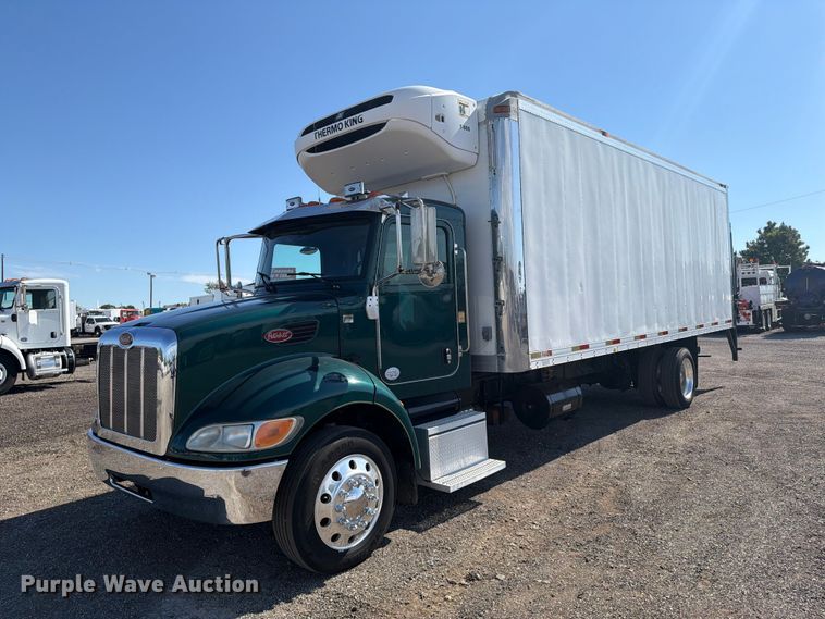 2014 Peterbilt 337 refrigerated truck - FB5074