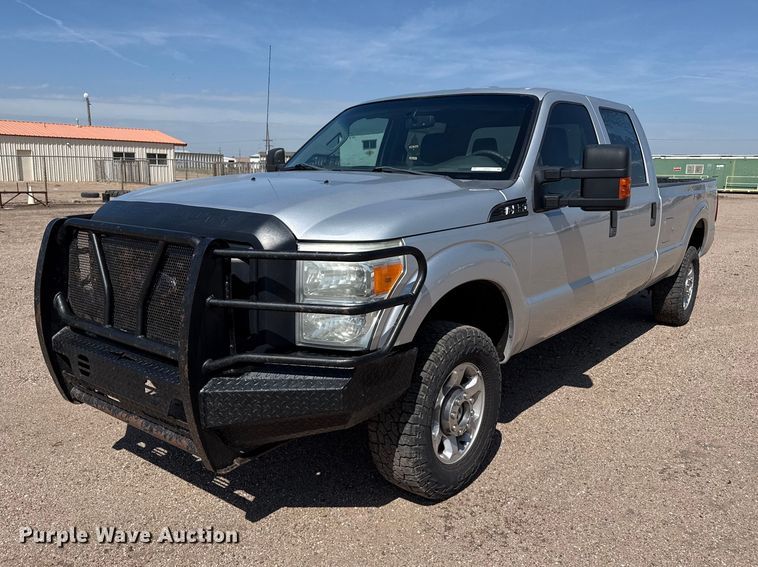 2015 Ford F350 Super Duty XL Crew Cab pickup truck - FB6941