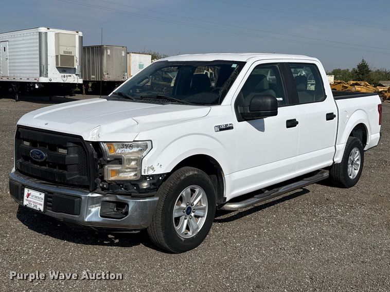 2017 Ford F-150 Crew Cab pickup truck - FC4235