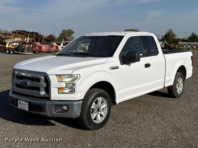 2015 Ford F150 Ext. Cab pickup truck - FC4239