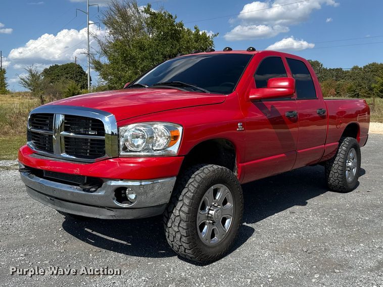 2006 Dodge Ram 2500 Crew Cab pickup truck - FC4330