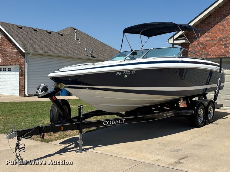 1997 Cobalt 252 boat - FG0620