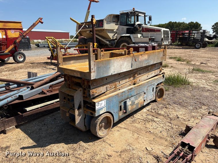 Genie scissor lift - FI0386