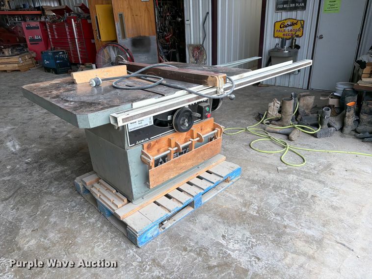 2002 Invicta Delta 36789 table saw - FK3612