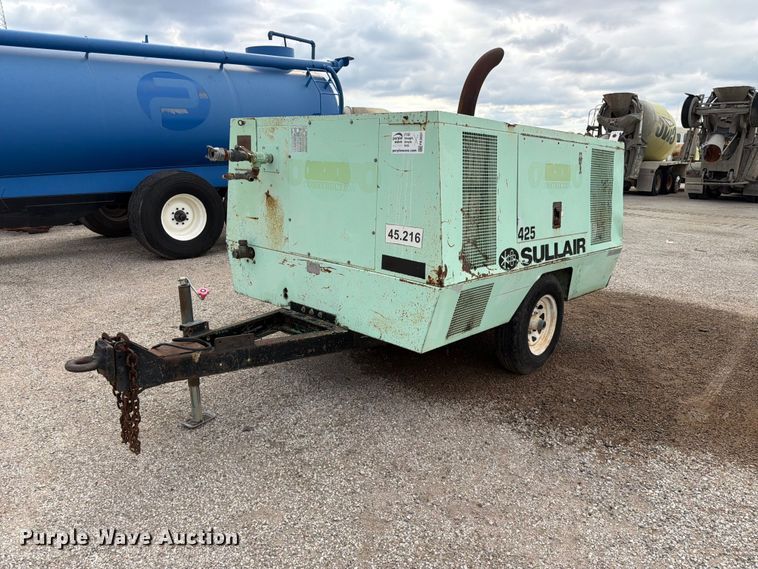 Sullair 425 air compressor - FK3697