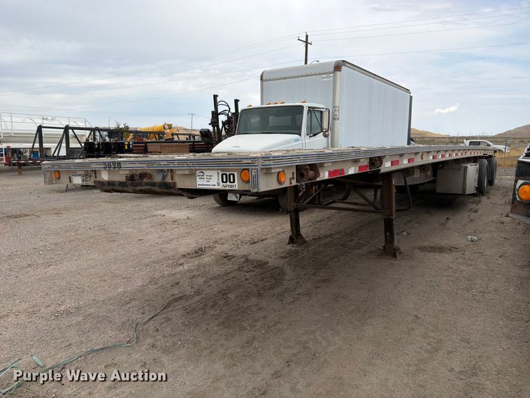 1998 Reinke flatbed trailer - FK4588